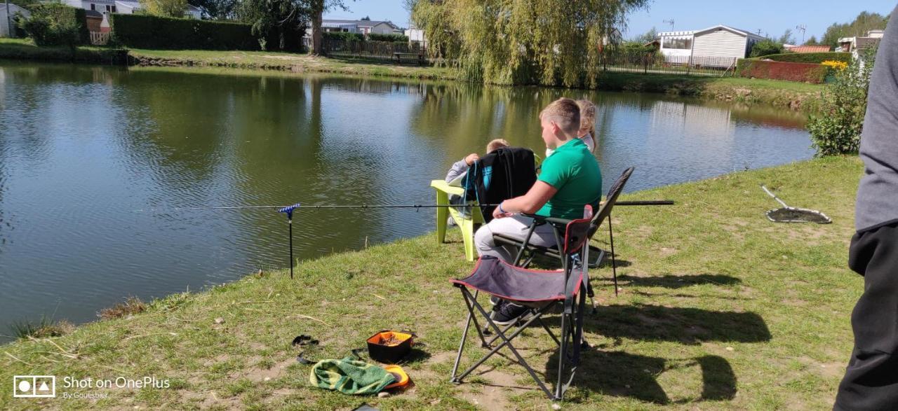 Camping La Garenne De Moncourt Рю Екстер'єр фото