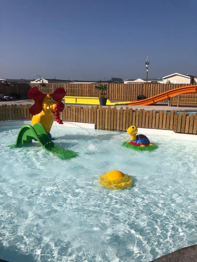 Camping La Garenne De Moncourt Рю Екстер'єр фото