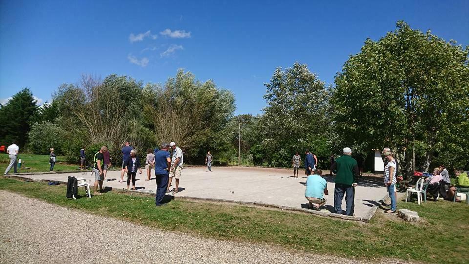 Camping La Garenne De Moncourt Рю Екстер'єр фото